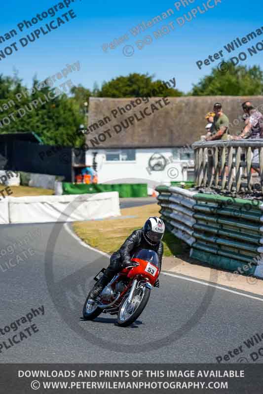 Vintage motorcycle club;eventdigitalimages;mallory park;mallory park trackday photographs;no limits trackdays;peter wileman photography;trackday digital images;trackday photos;vmcc festival 1000 bikes photographs